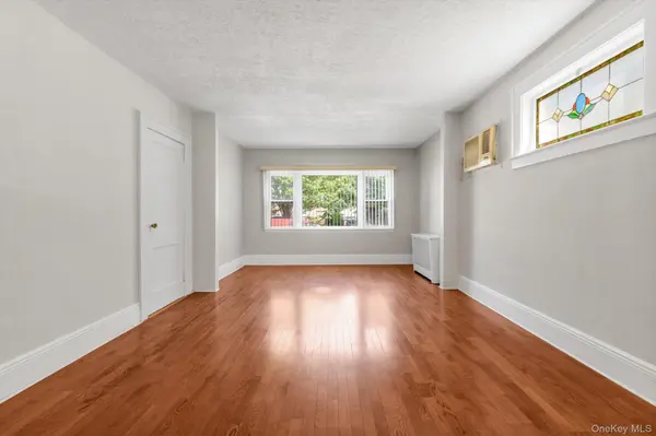 45-14 164th ST, Flushing, NY 11358