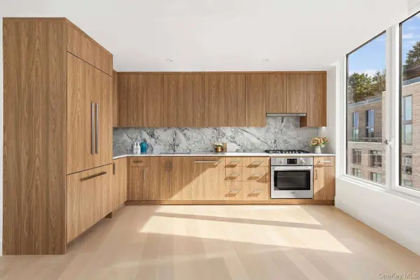 30-55 Vernon BLVD #6H, Astoria, NY 11102