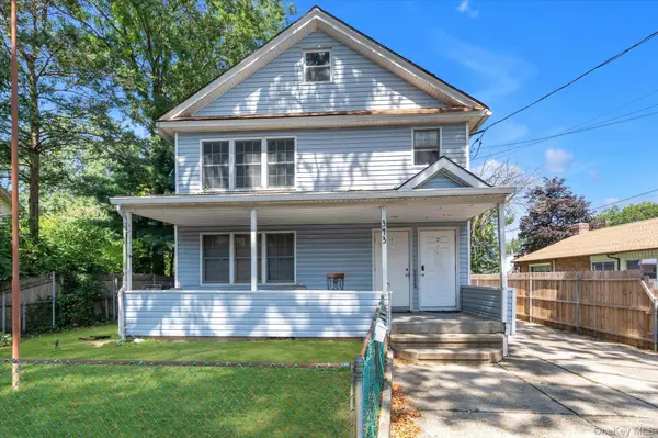343 Roslyn AVE, Carle Place, NY 11514