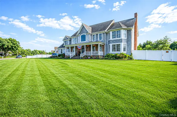 143 Meadow PATH, Wading River, NY 11792