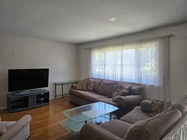 769 Iris PL, West Hempstead, NY 11552