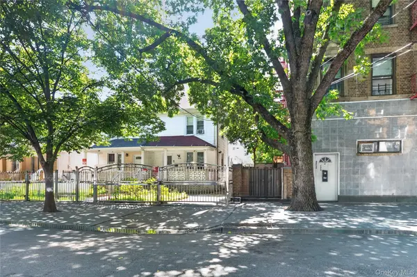 9216 173rd ST, Jamaica, NY 11433