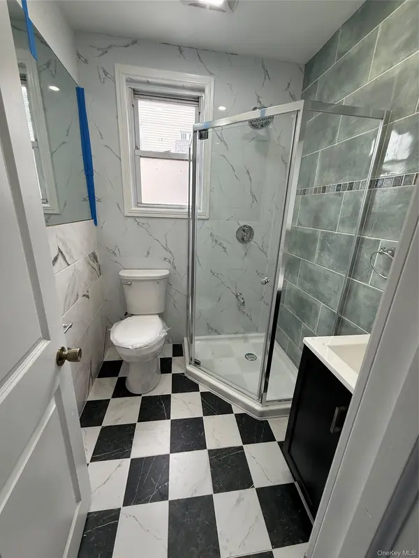 8554 106th ST, Richmond Hill, NY 11418