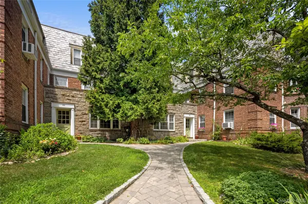 100 Pinewood RD #1C, Hartsdale, NY 10530