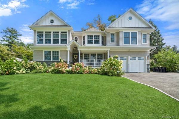 6 Shell DR, Glen Cove, NY 11542