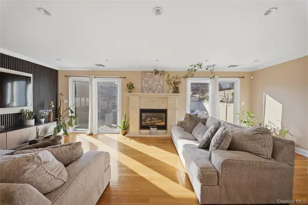 141-16 11th AVE, Malba, NY 11357