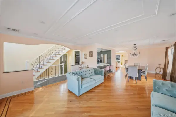 141-16 11th AVE, Malba, NY 11357