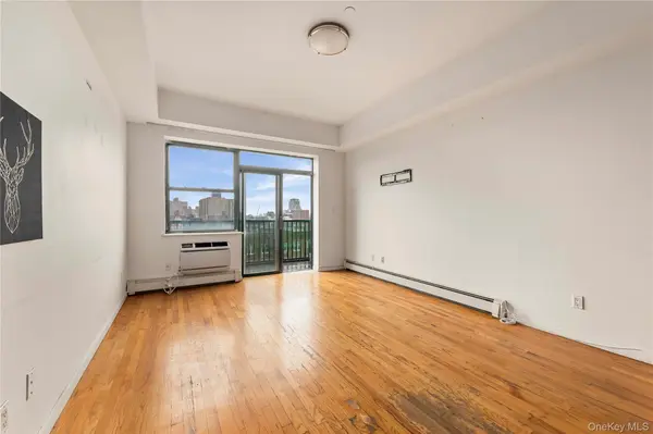 14218 38th AVE #9C, Flushing, NY 11354