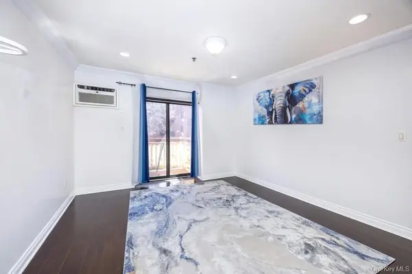 141-16 84th DR #4B, Briarwood, NY 11435