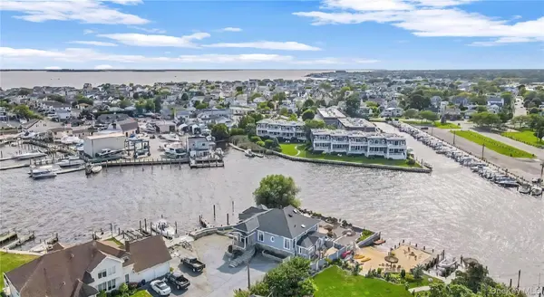 238 W Islip RD West Islip, NY 11795