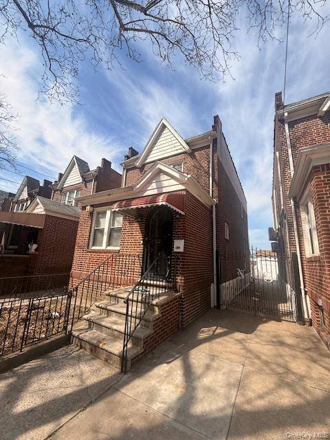 52-30 62nd ST, Maspeth, NY 11378