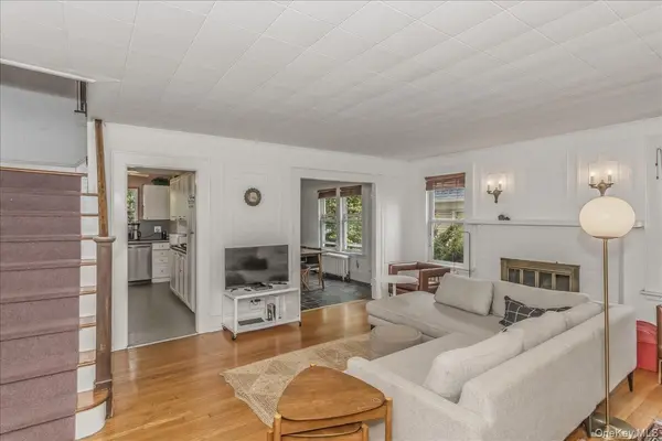 4311 Westmoreland ST, Little Neck, NY 11363