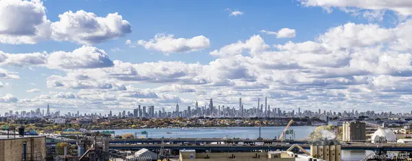 33-71 Prince ST #8C, Flushing, NY 11354