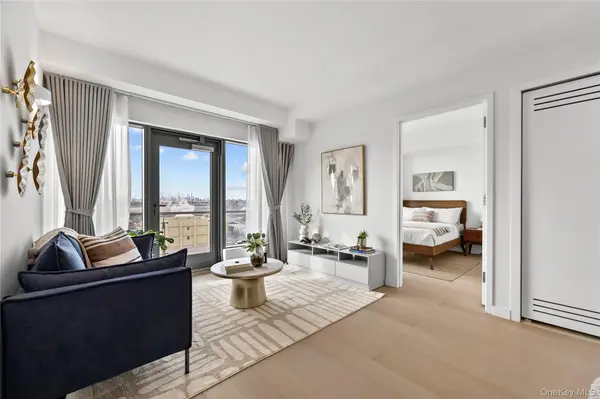 33-71 Prince ST #8C, Flushing, NY 11354
