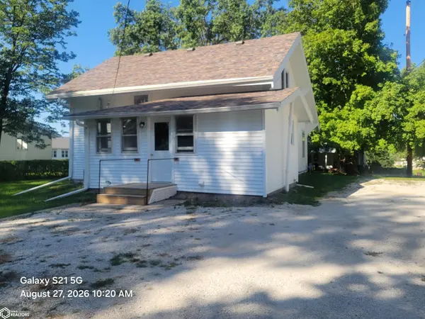 304 S Lincoln ST, Mount Ayr, IA 50854