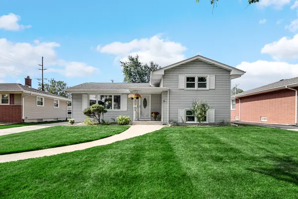 250 Lawndale DR, Munster, IN 46321