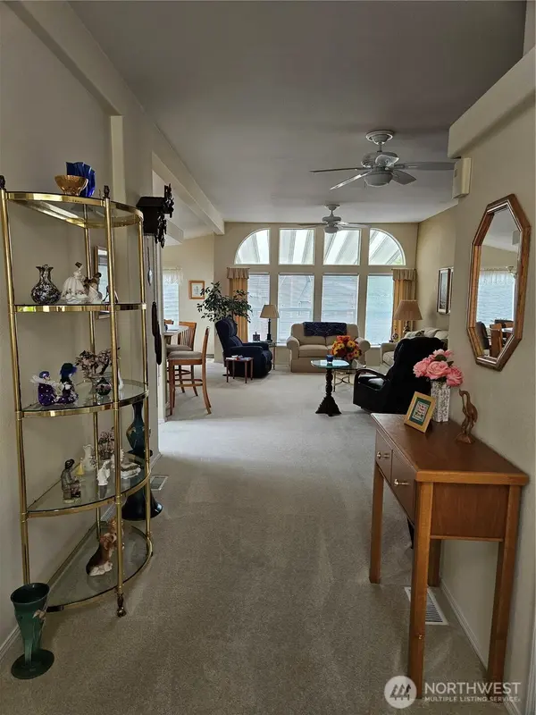 9011 61st Avenue Ct E, Puyallup, WA 98371
