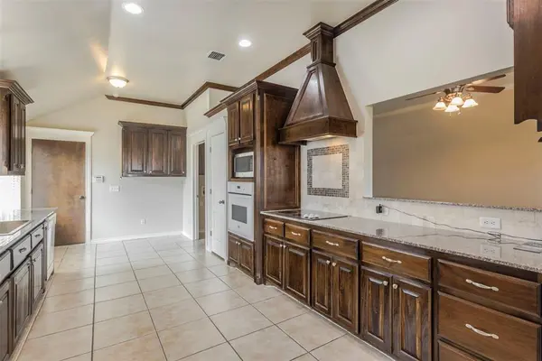 720 Hedgewood DR, Oklahoma City, OK 73160