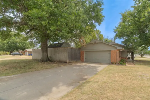 9404 N Lakeshore DR, Oklahoma City, OK 73120