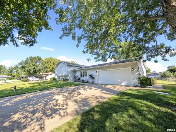 818 GRANDVIEW WAY, Germantown Hills, IL 61548