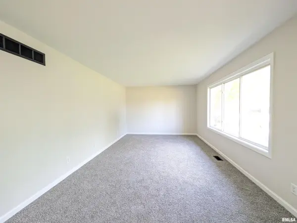 818 GRANDVIEW WAY, Germantown Hills, IL 61548
