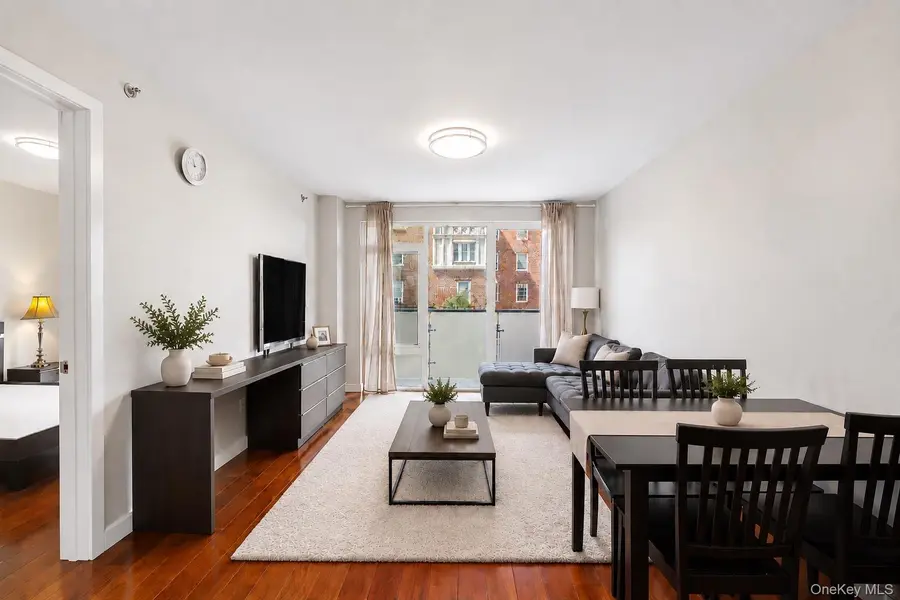 142-38 37th Ave #4H, Flushing, NY 11354