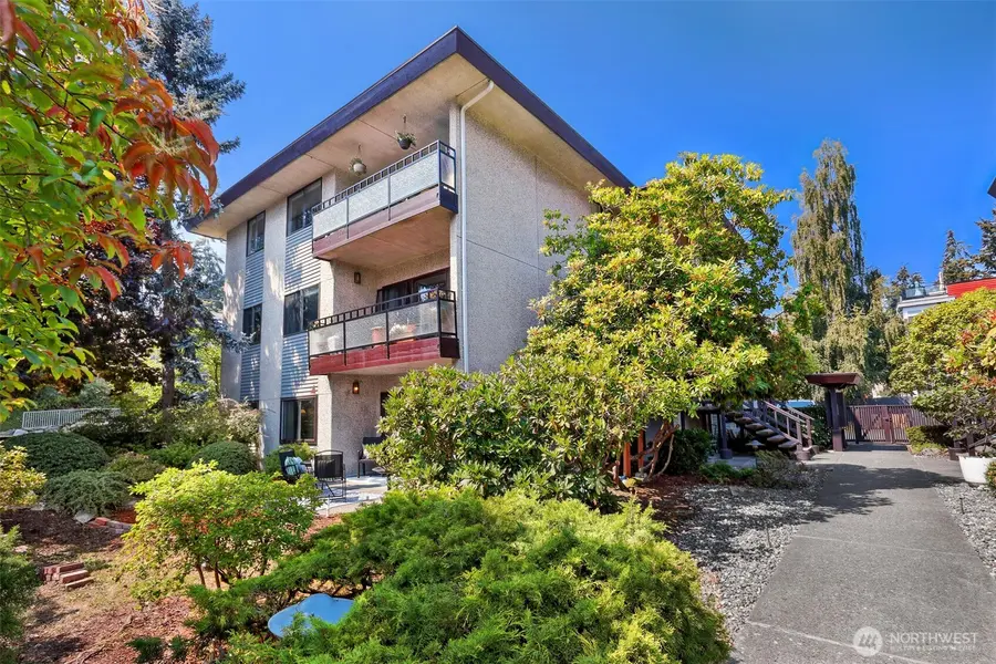 300 N 137th ST #A, Seattle, WA 98133
