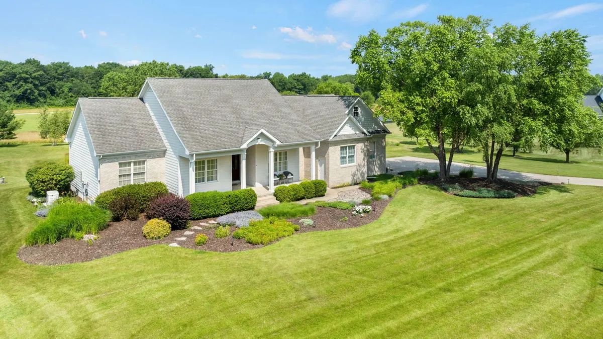 10152 N Beverly LN, La Porte, IN 46350