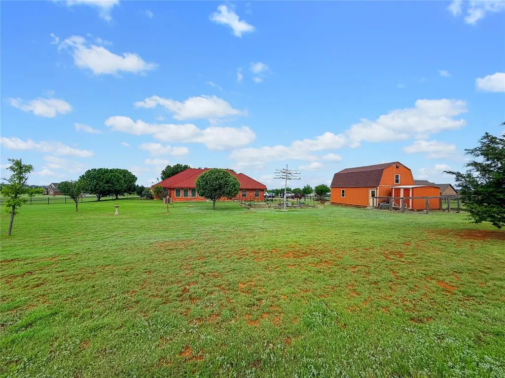 594 NE Valley View RD, Lawton, OK 73507