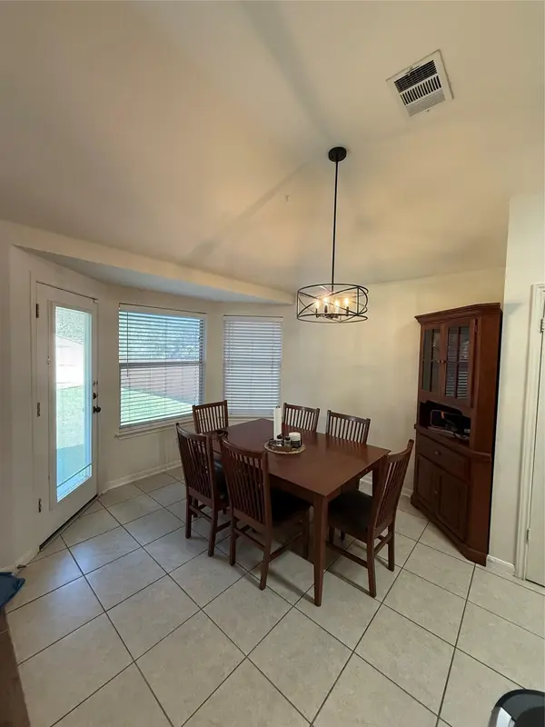 6007 Lone Star CT, Hutto, TX 78634