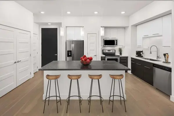 2727 Travis ST #457, Houston, TX 77006