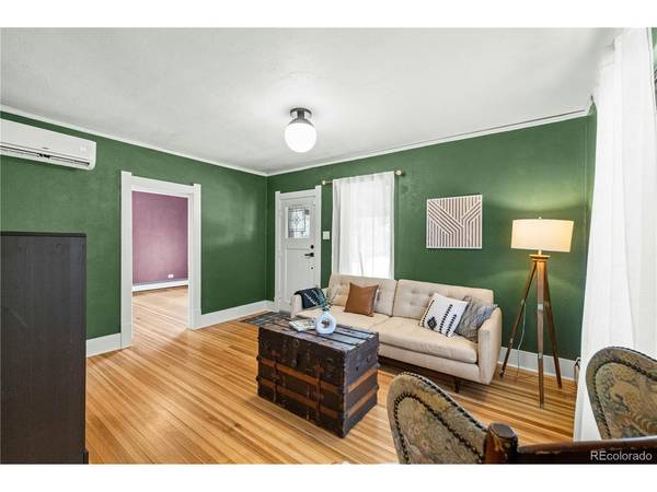 1669 Dallas, Aurora, CO 80010