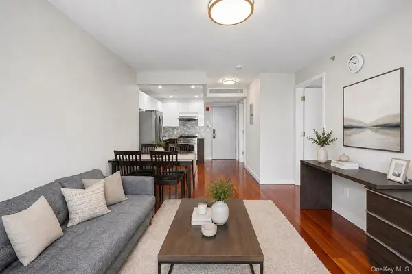 142-38 37th Ave #4H, Flushing, NY 11354