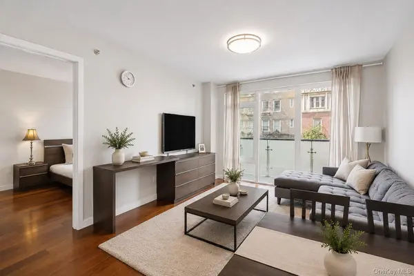 142-38 37th Ave #4H, Flushing, NY 11354