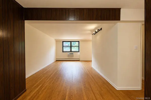 99-35 59th AVE #4k, Corona, NY 11368
