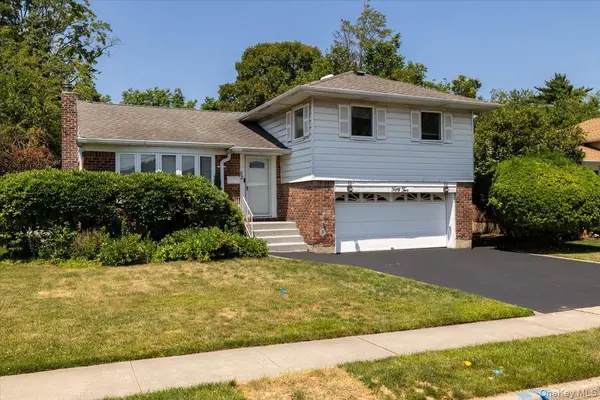 52 blanche, Plainview, NY 11803