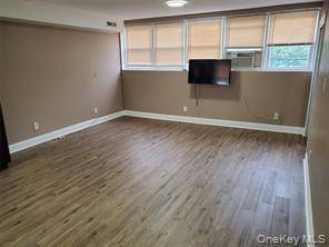 524 Merrick RD #2nd Fl, Lynbrook, NY 11563