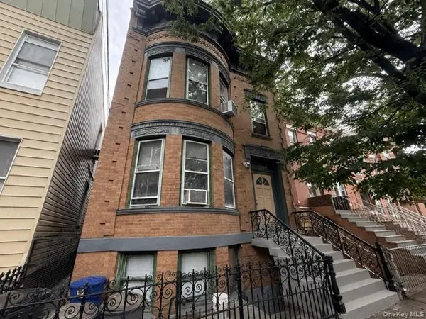 14-28 30th Drive, Astoria, NY 11102
