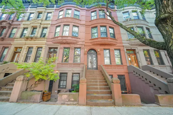230 W 137th ST, New York (manhattan), NY 10030