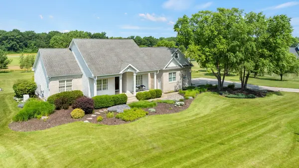10152 N Beverly LN, La Porte, IN 46350