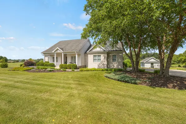 10152 N Beverly LN, La Porte, IN 46350