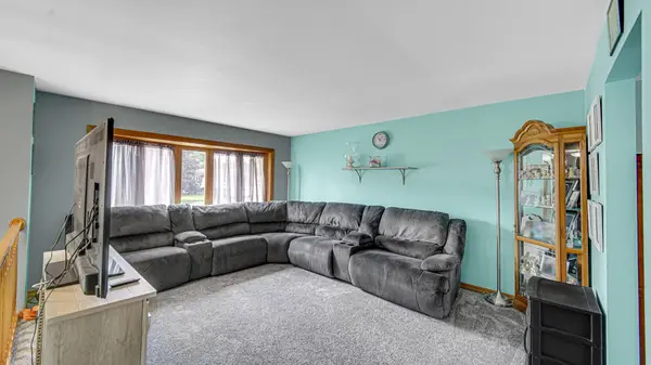 13 Lilac DR, Dyer, IN 46311