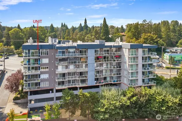 15020 Bothell WAY NE #605, Lake Forest Park, WA 98155