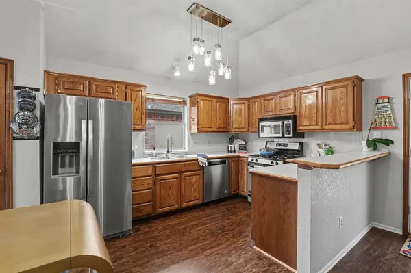 1904 Joseph DR, Edmond, OK 73003