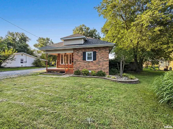 1706 W CHESTNUT ST, Marion, IL 62959