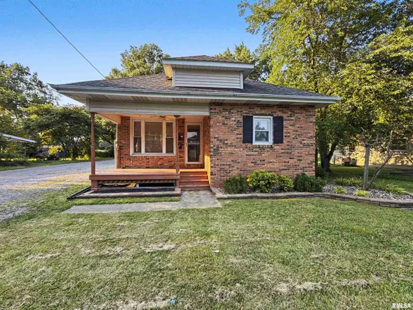 1706 W CHESTNUT ST, Marion, IL 62959