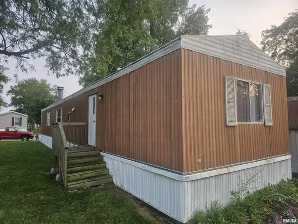 111 HICKORY DR, Morton, IL 61550