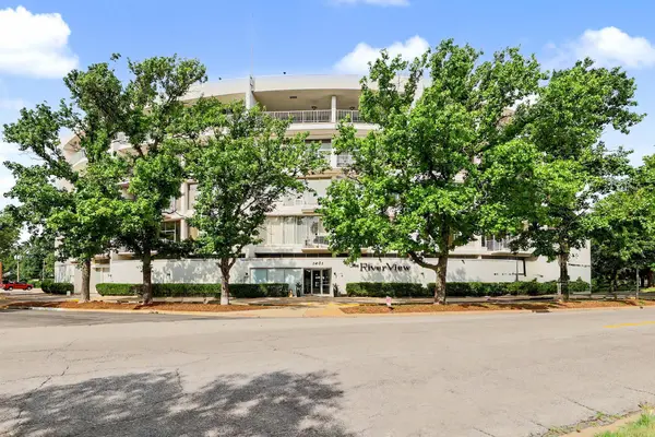 1401 W River Blvd., Wichita, KS 67203