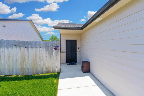 12019 W Shadow Lakes, Wichita, KS 67205