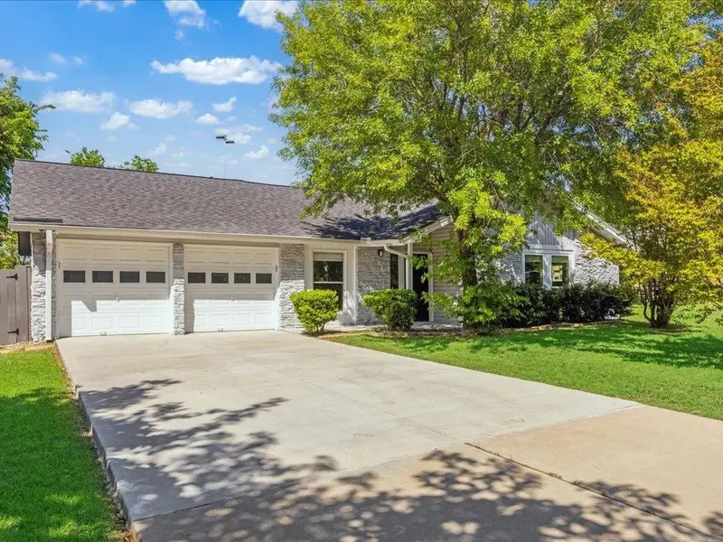 7302 Meadowood DR, Austin, TX 78723